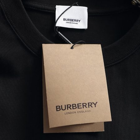 Burberry T-Shirt - Image 7