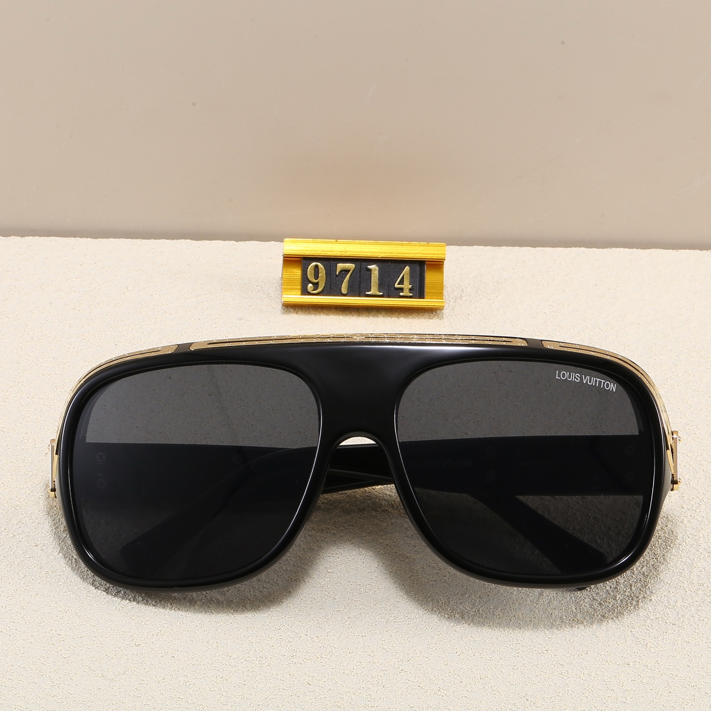 LV Fashionable Sunglasses - Image 8