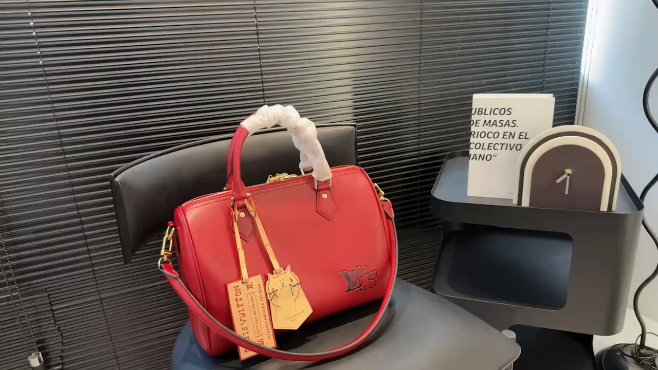 LV Speedy Soft 30 - Image 4