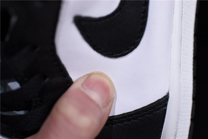 Air Jordan 1 Retro High OG 555088-010 - Image 16