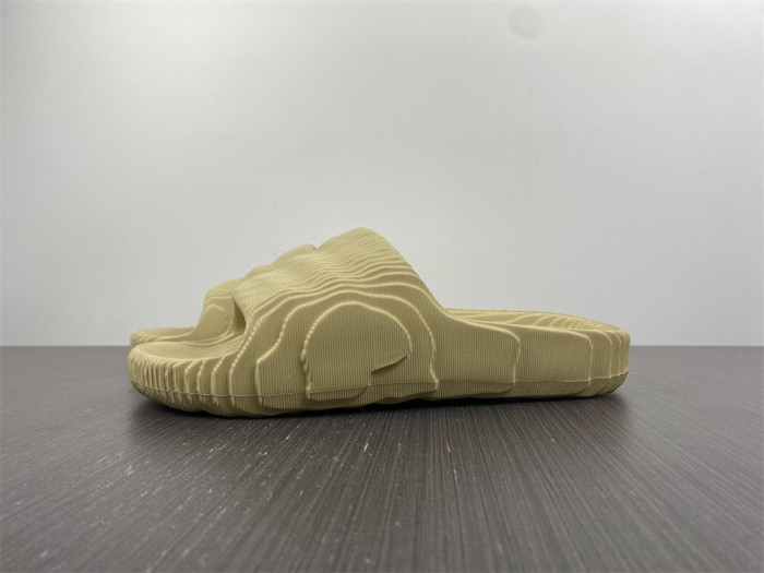 Yeezy Slide new collection 2 - Image 2