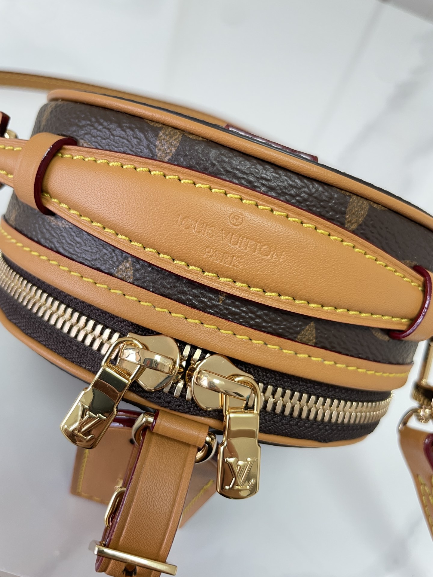 LV Boite Chapeau Bag - Image 3