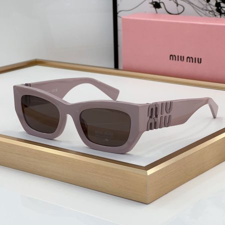 MIU MIU  Cat eye Sunglasses Top quality - Image 1