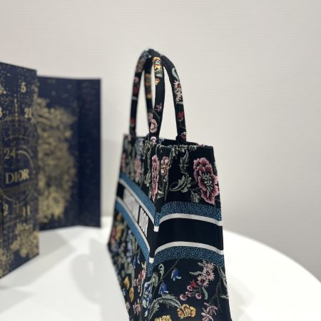 Dior Book Tote Medium Black Multicolor DiorPetitesFleurs Embroidery - Image 4