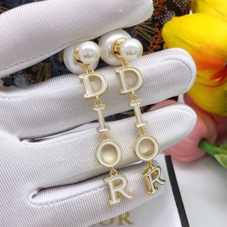 Dior 21 Autumn Earrings Gold For Women Jewelry - Image 5
