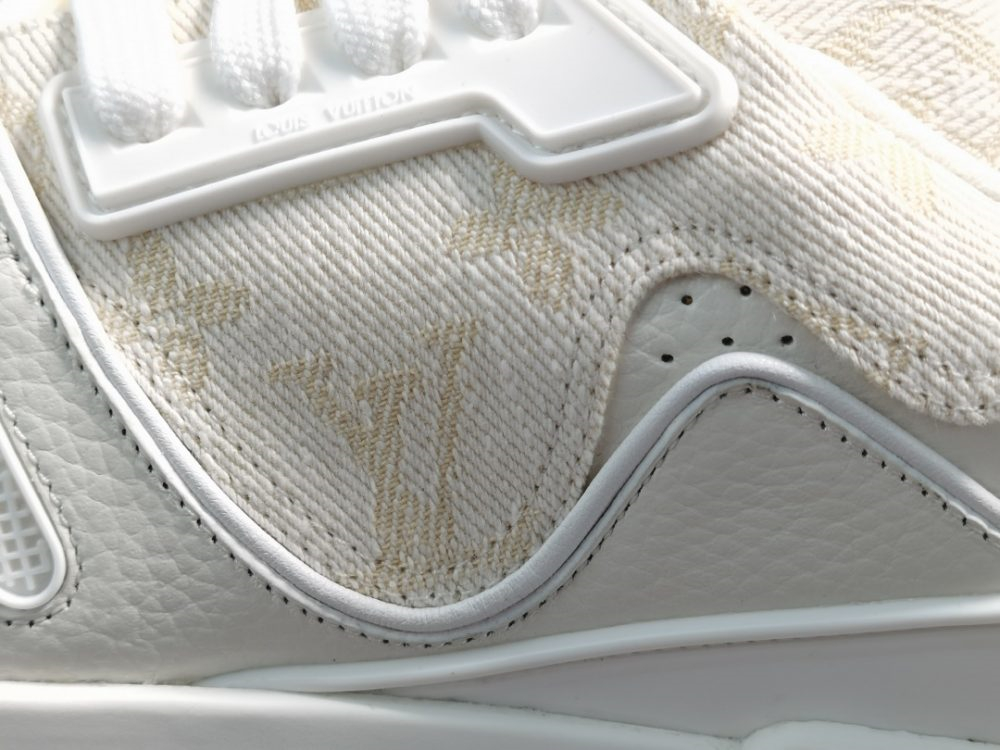 LV Trainer White - Image 3