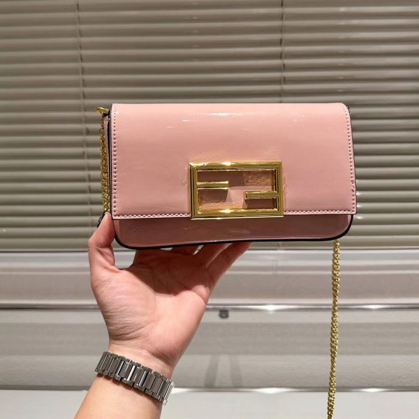FENDI Chain Wallet Crossbody Bag