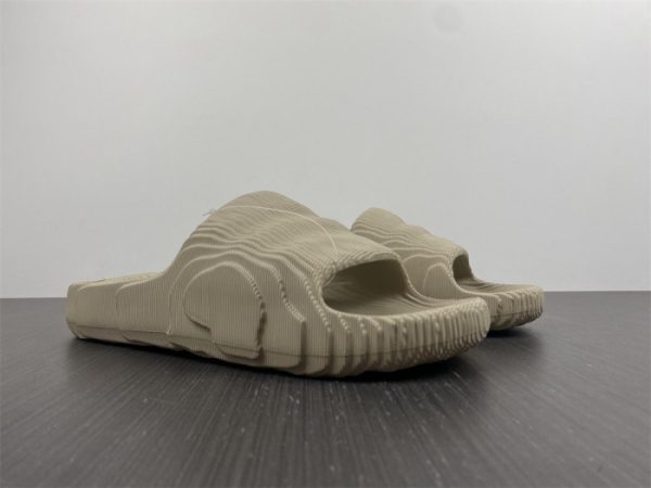 Yeezy Slide new collection