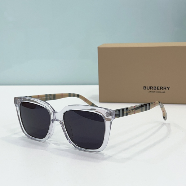 Buberry  Flower-framed Butterfly Sunglasses Top quality