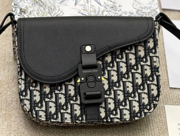 Dior Saddle With Strap Bag