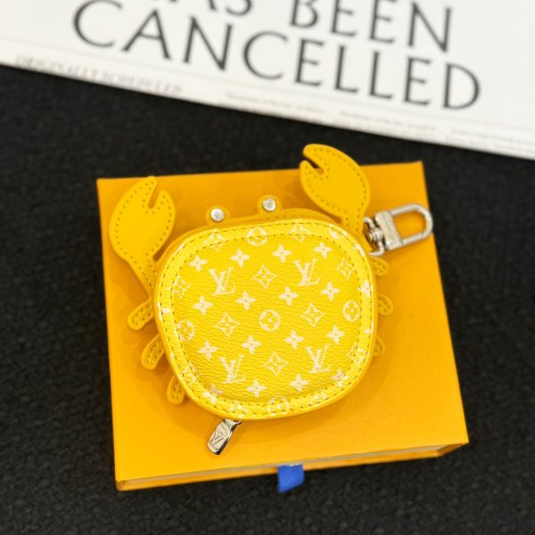 LV  Accessories
