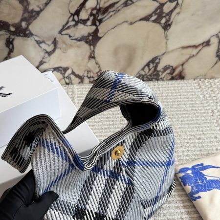 Burberry Check Knitted Shoulder Bag - Image 6