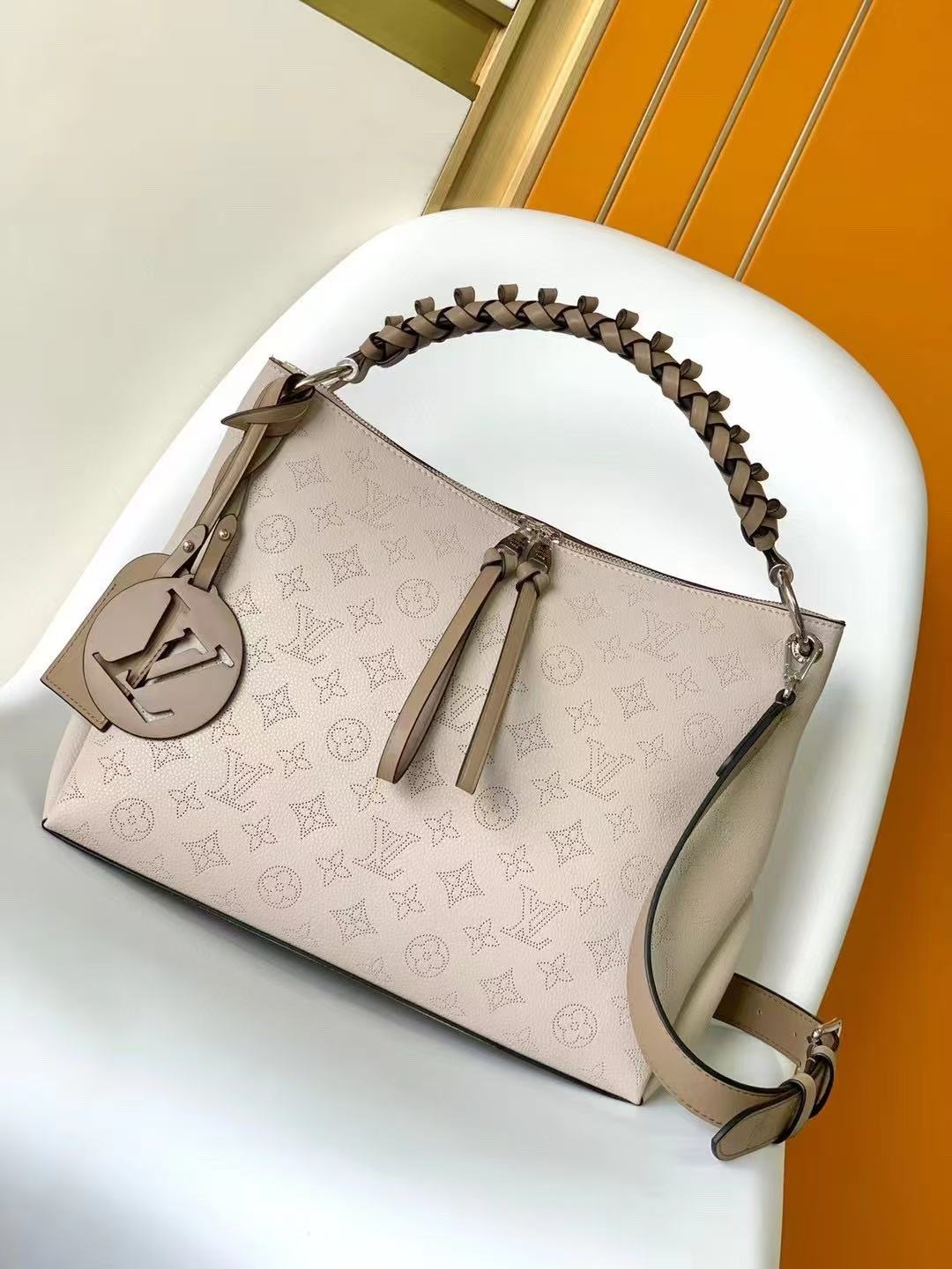 Lv Beaubourg Hobo Medium Handbag - Image 1
