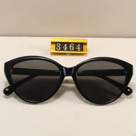 Chanel Fashionable Sunglasses - Image 7