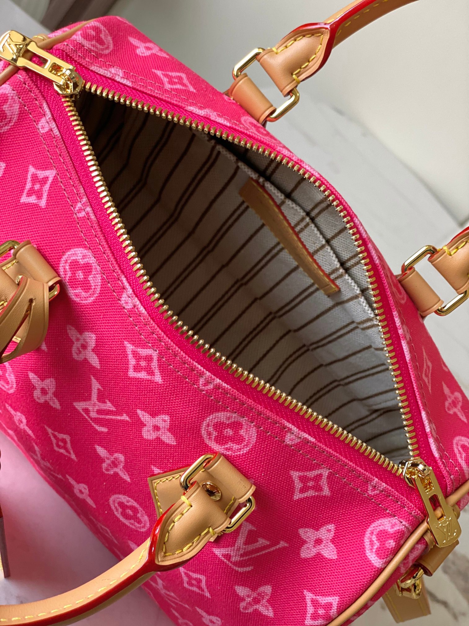 LV Speedy Bandoulière 25 Monogram Anniversary Canvas Bag Red - Image 9