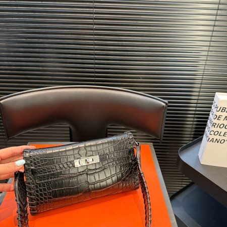 Hermès Kelly Crocodile-Print Bag - Image 2