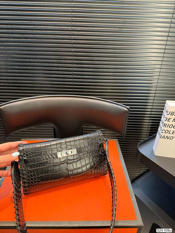 Hermès Kelly Crocodile-Print Bag