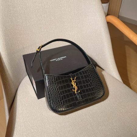 Saint Laurent Le 5 à 7 Hobo Shoulder Bag
