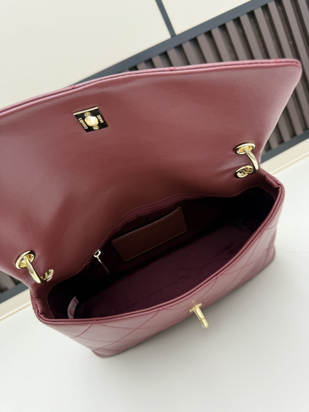 Chanel Large Flap Bag - Image 4