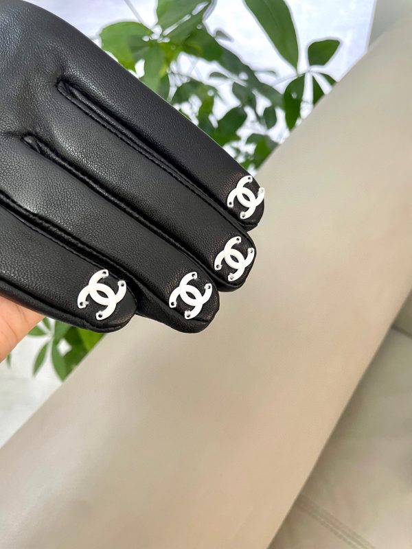 Chanel New Gloves