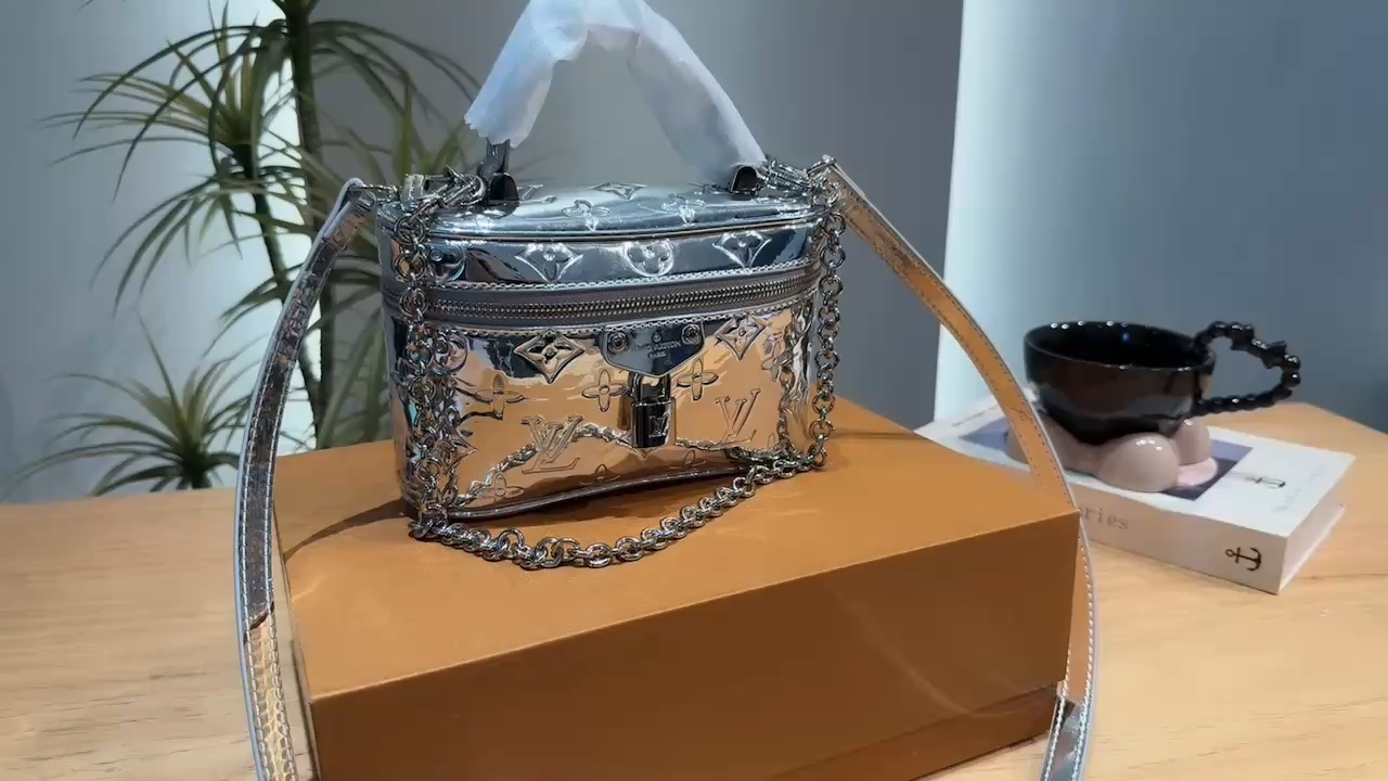 LV New Silver Makeup Bag - Image 2