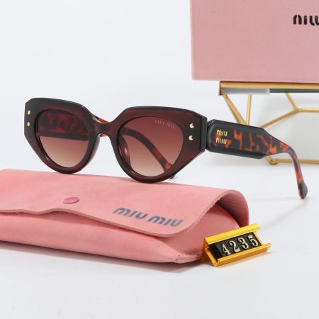 Miu Miu Fashionable Sunglasses - Image 5