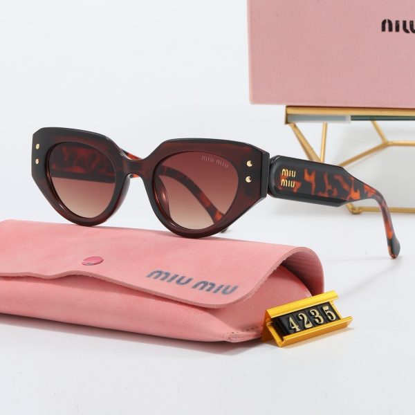 Miu Miu Fashionable Sunglasses