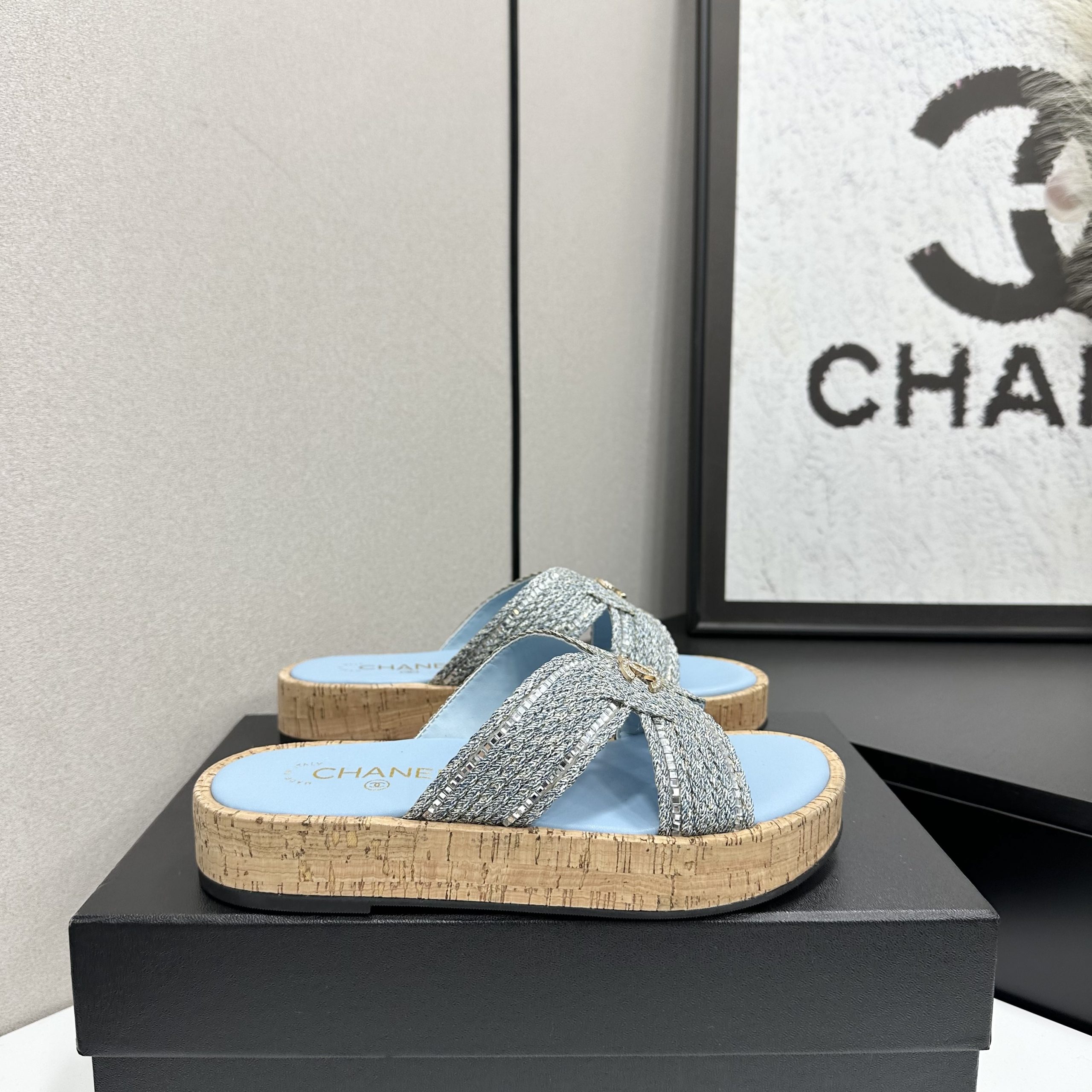Chanel Raffia CC Platform Sandals - Image 3