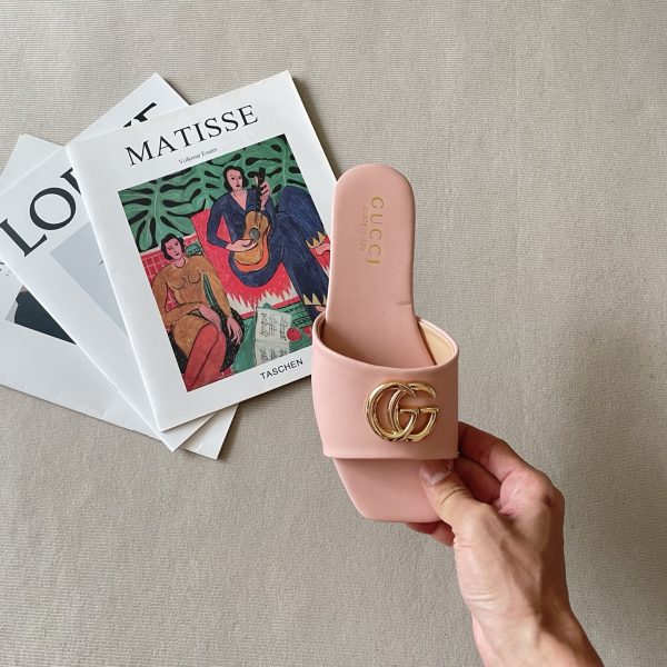 Gucci 26SS – Double G Wide-Toe Flat Sandals