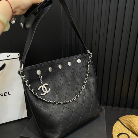 Chanel 31P Bucket Bag Black - Image 4