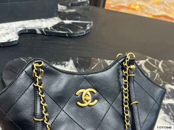 Chanel Tote Bag