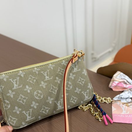 LV Cargo Mahjong Bag - Image 5
