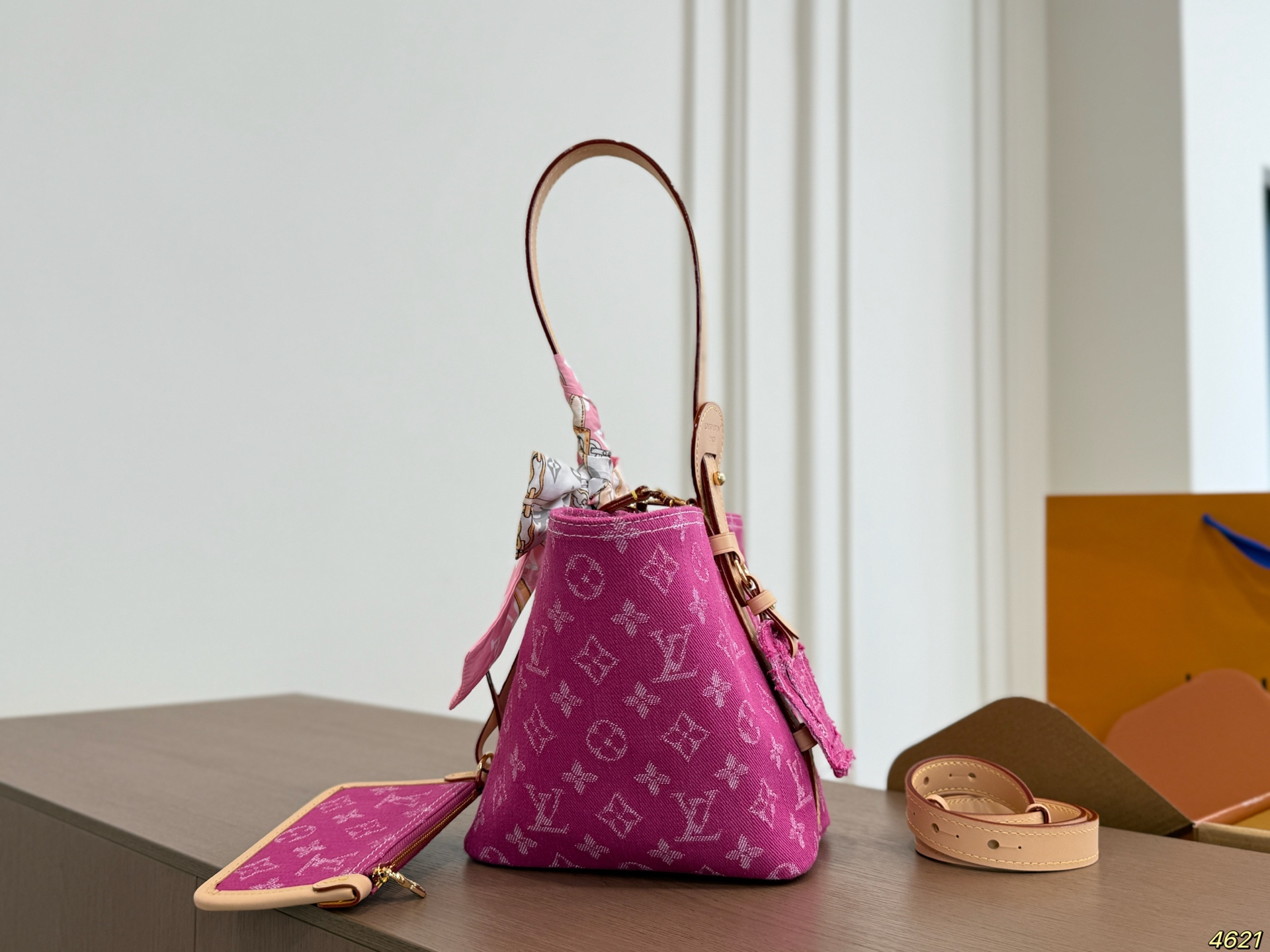 LV Allinbb Bucket Bag Denim Bag - Image 2