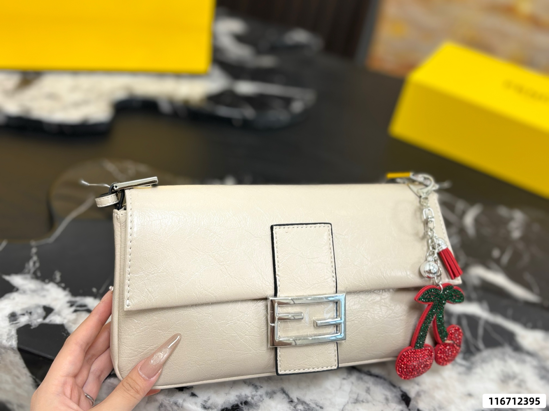 Fendi Baguette Underarm Bag - Image 5