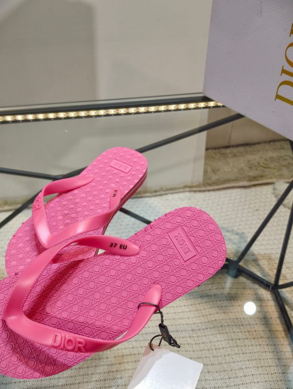 Dior SS26 Beach Flip-Flops