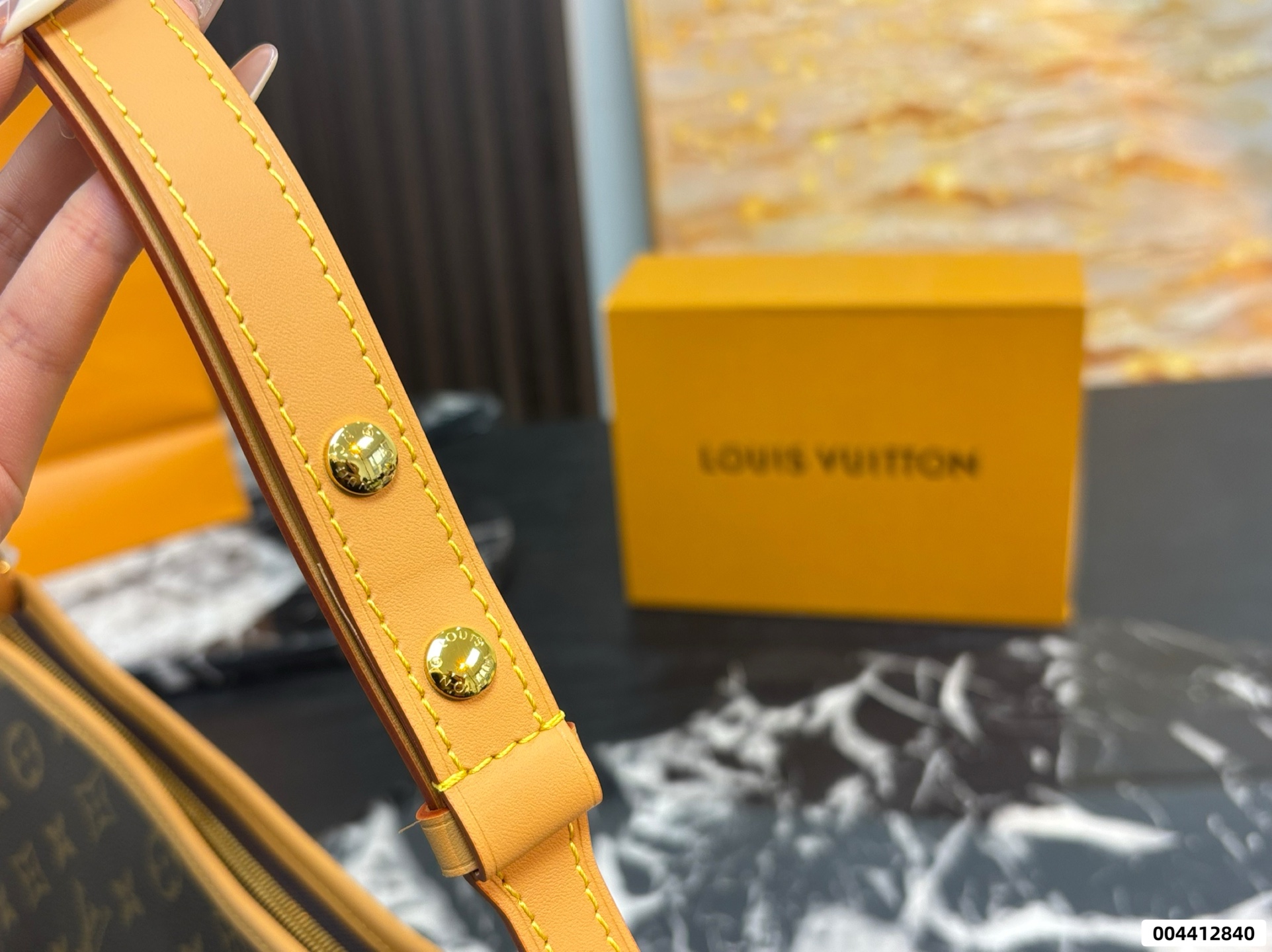 LV Carryall East West Tote Bag - Image 9