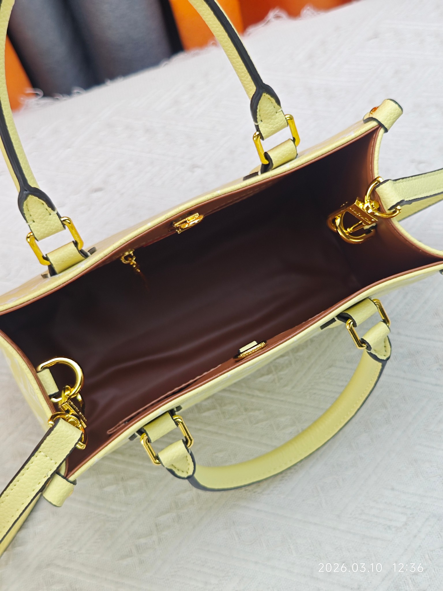 LV OnTheGo Bag - Image 11
