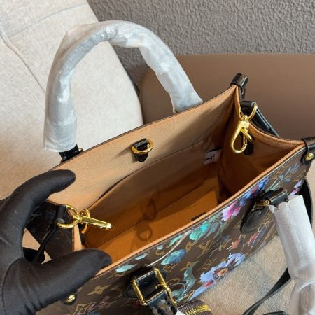 LV Onthego Tote Bag - Image 9