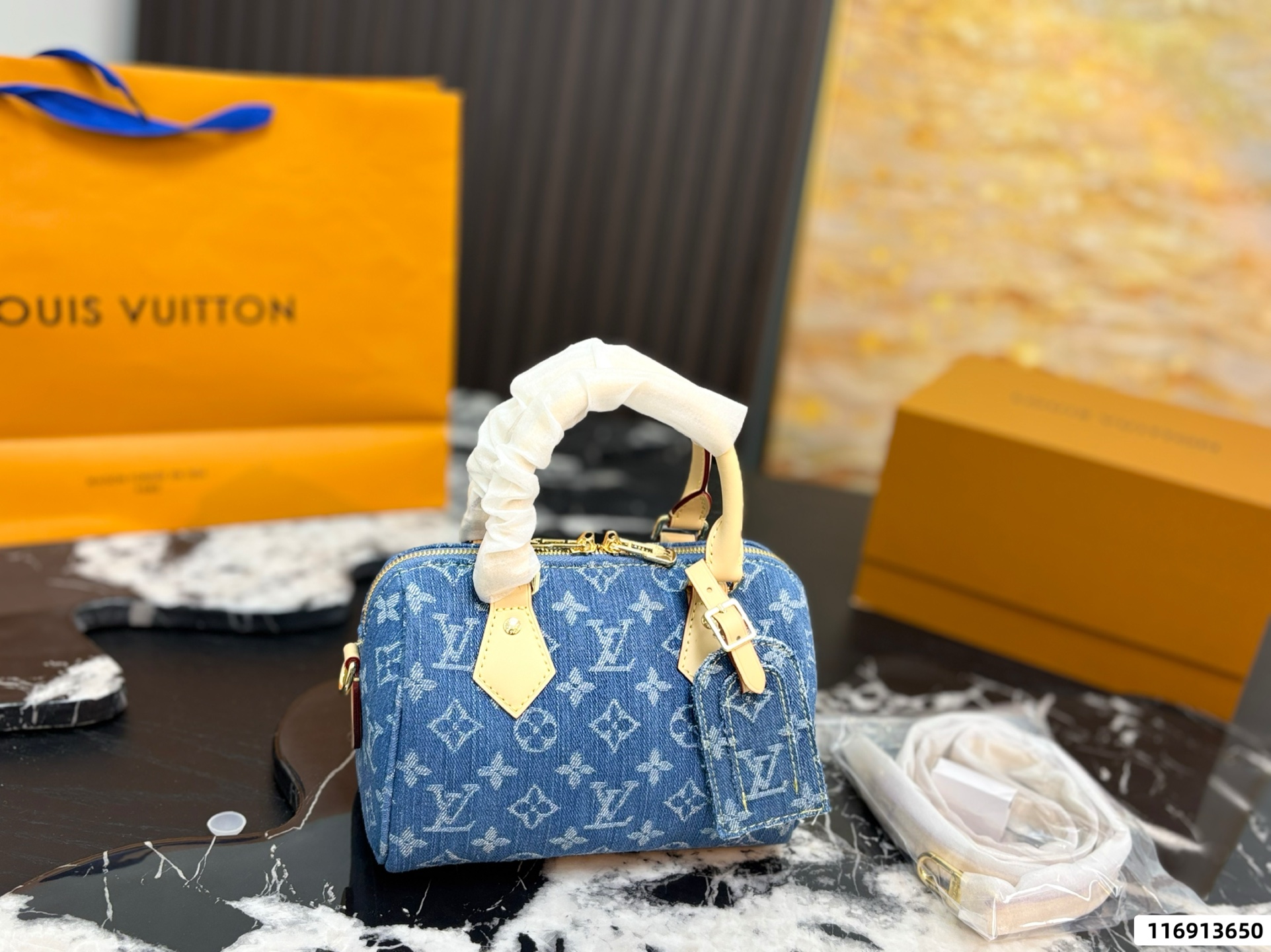 LV Speedy 20 Bag - Image 5