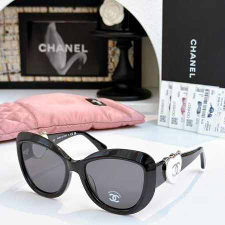 Chanel Fashionable Sunglasses Top Quality - Image 4