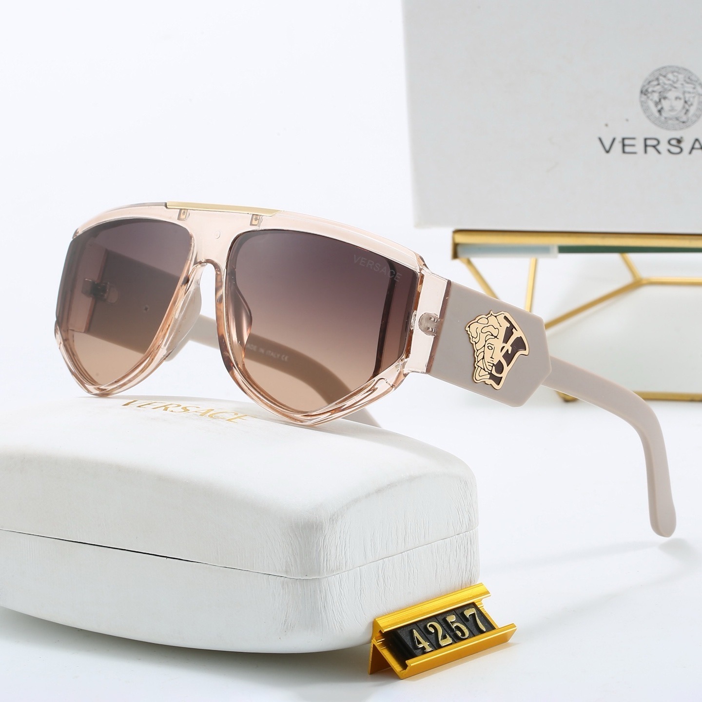 Versace Fashionable Sunglasses - Image 3
