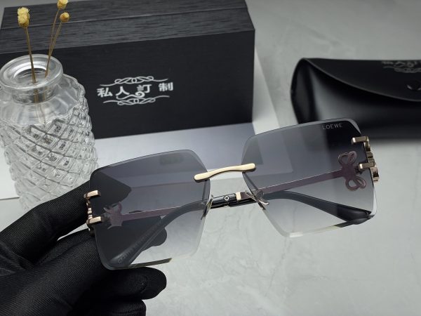 LOEWE Fashionable Sunglasses