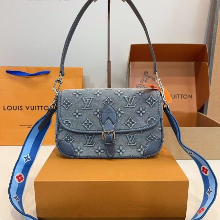LV Cowboy Bag Baguette Bag - Image 2