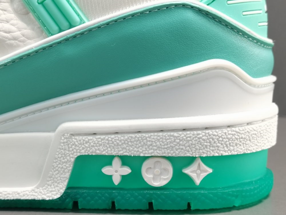 LV Trainer White Green - Image 4