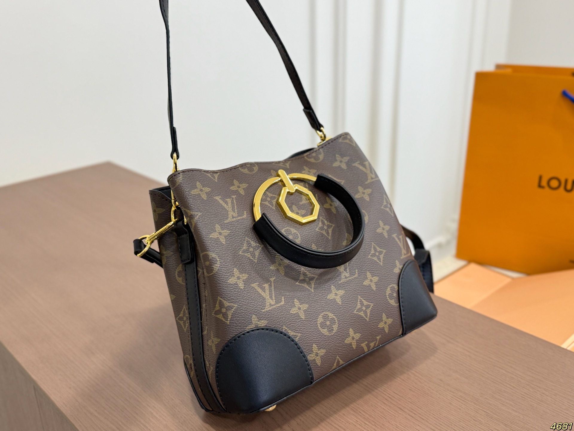 LV Handbag - Image 7
