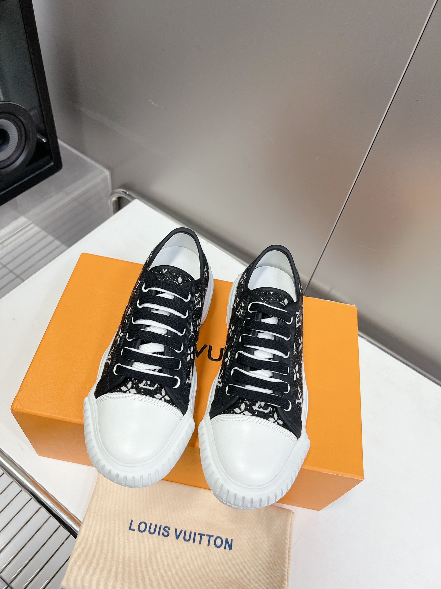 LV Denim Casual Shoes - Image 4