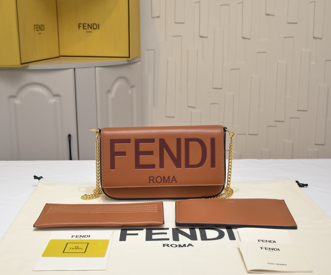 FENDI Pochette 3 IN 1 Bag - Image 1