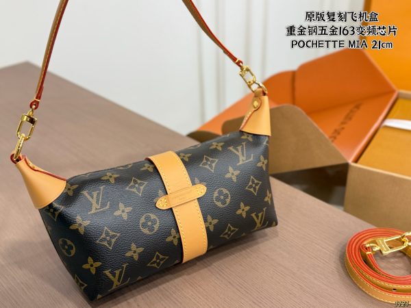 LV Underarm Lunch Bag
