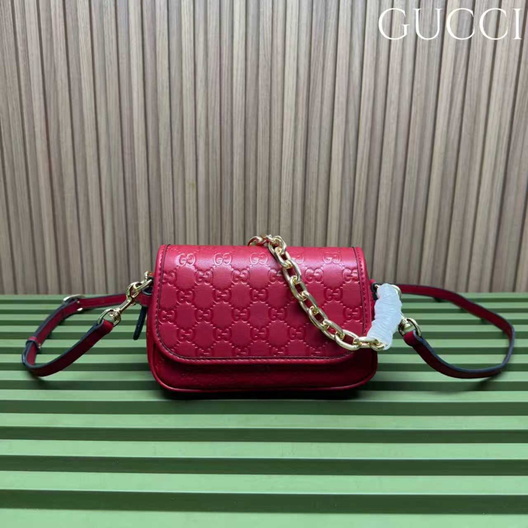 Gucci Embossed Arabella Flap Bag - Image 2