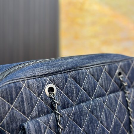 Chanel Chain Tote Bag - Image 8